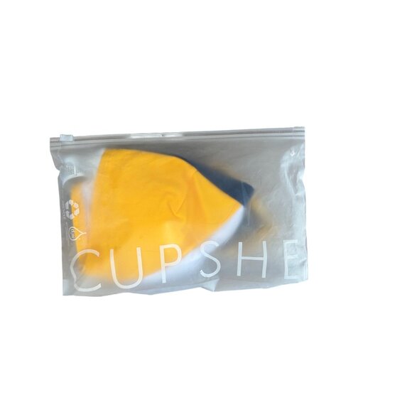 Cupshe Hidden Wonders V-Neck Triangle Yellow & Navy Colorblock Bikini Top With A - Picture 5 of 7